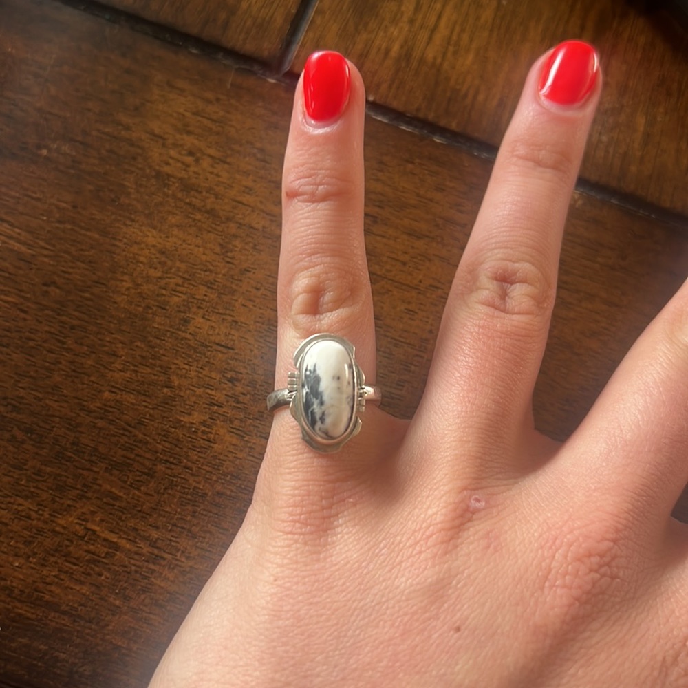 Howlite ring - Picture 3 of 3